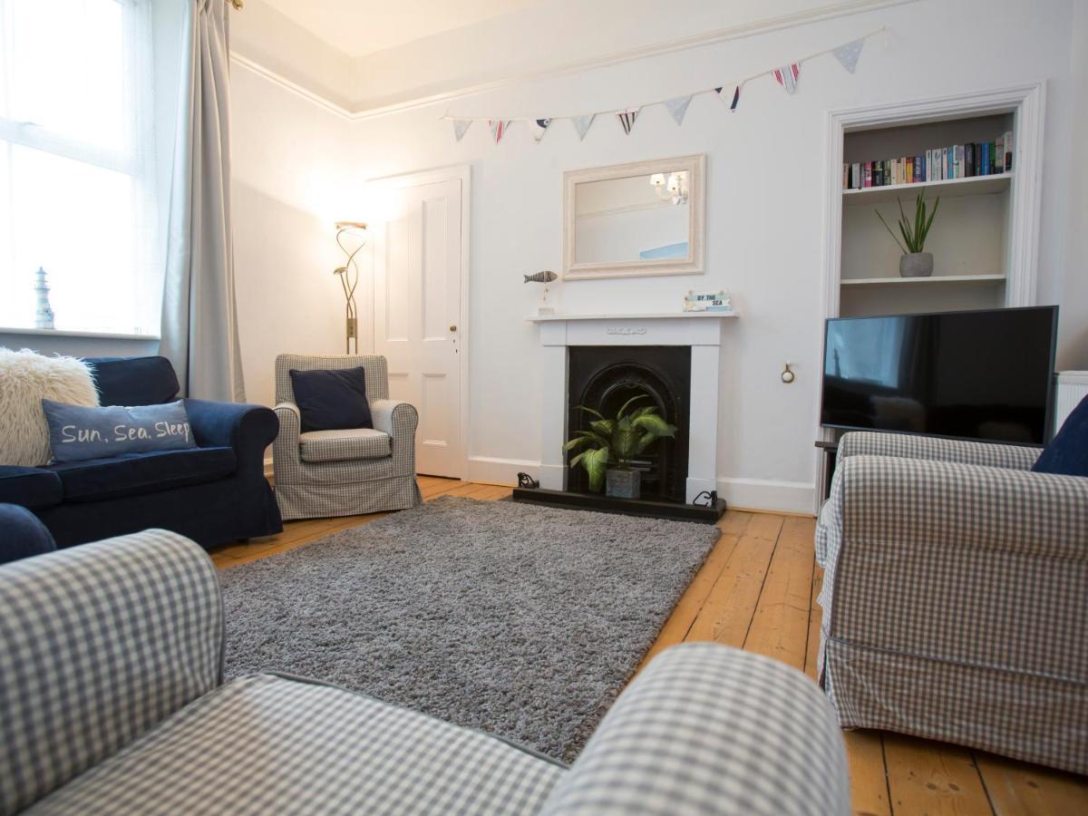 6 Abbey Terrace * Whitby